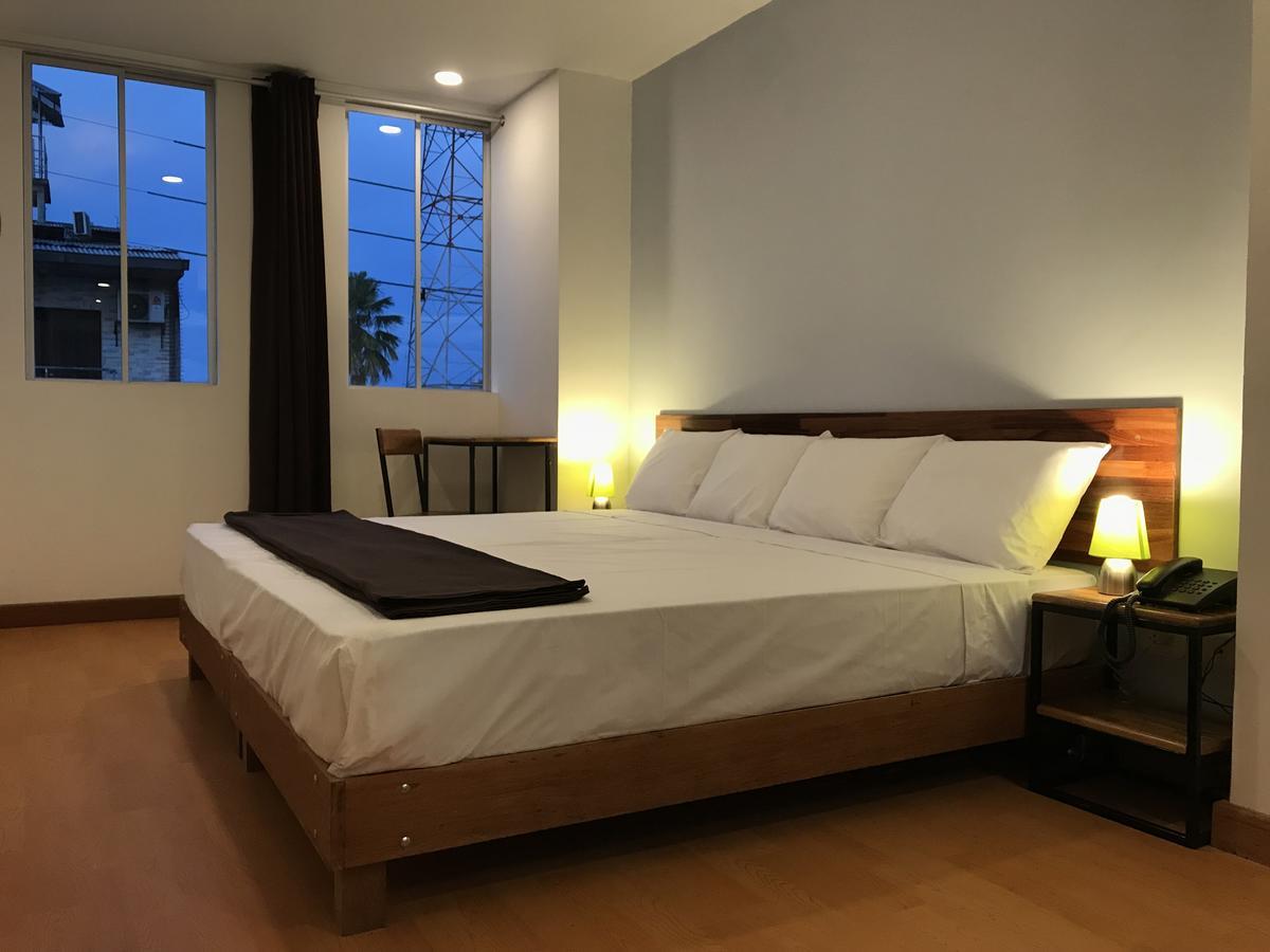 Central Bed & Breakfast Икитос Экстерьер фото