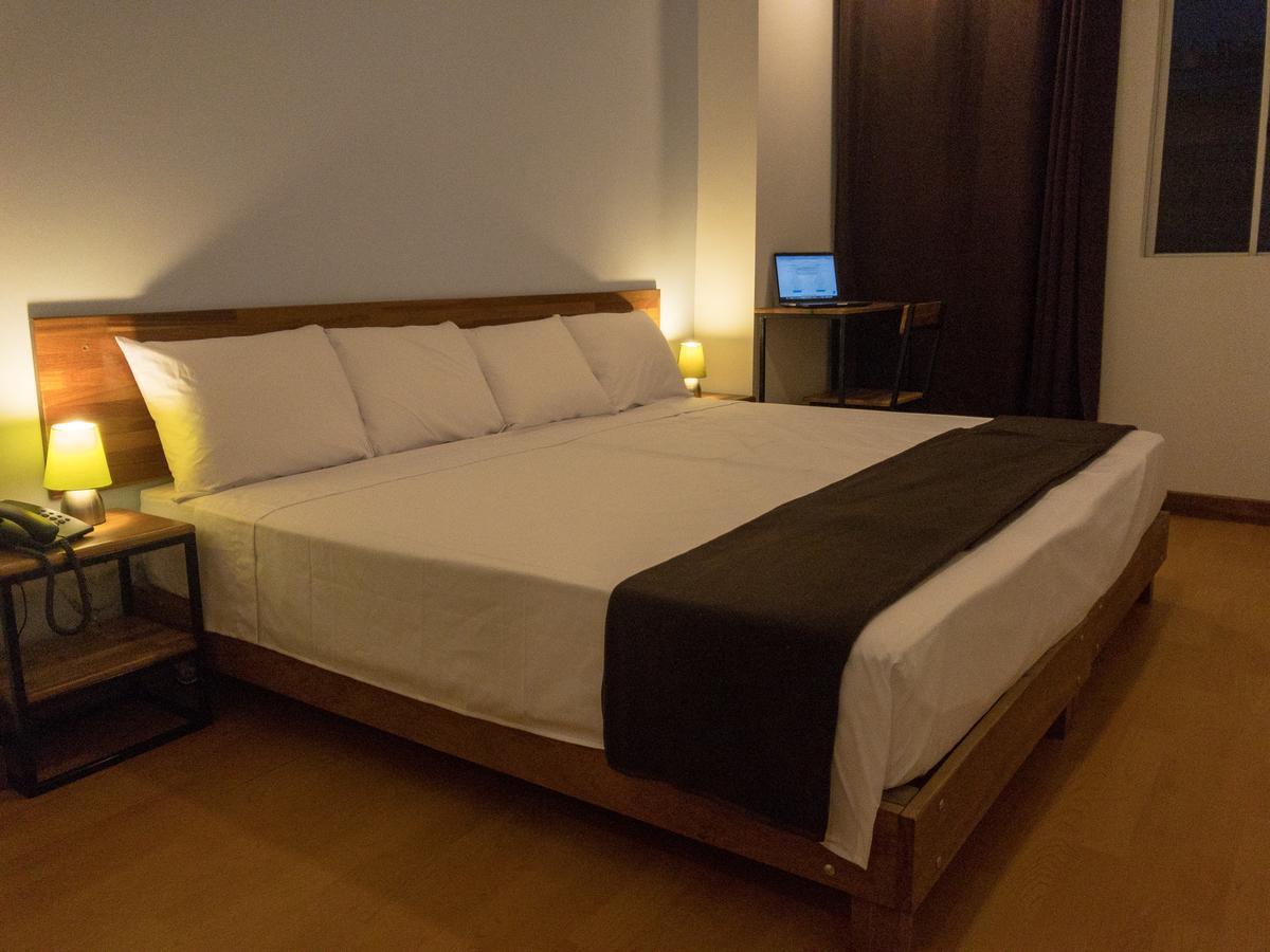 Central Bed & Breakfast Икитос Экстерьер фото