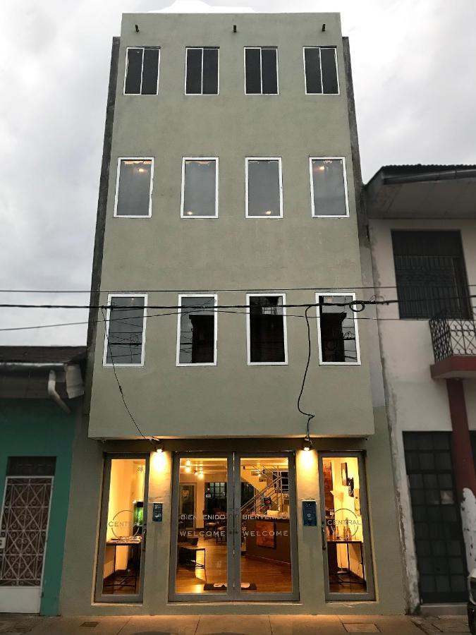Central Bed & Breakfast Икитос Экстерьер фото