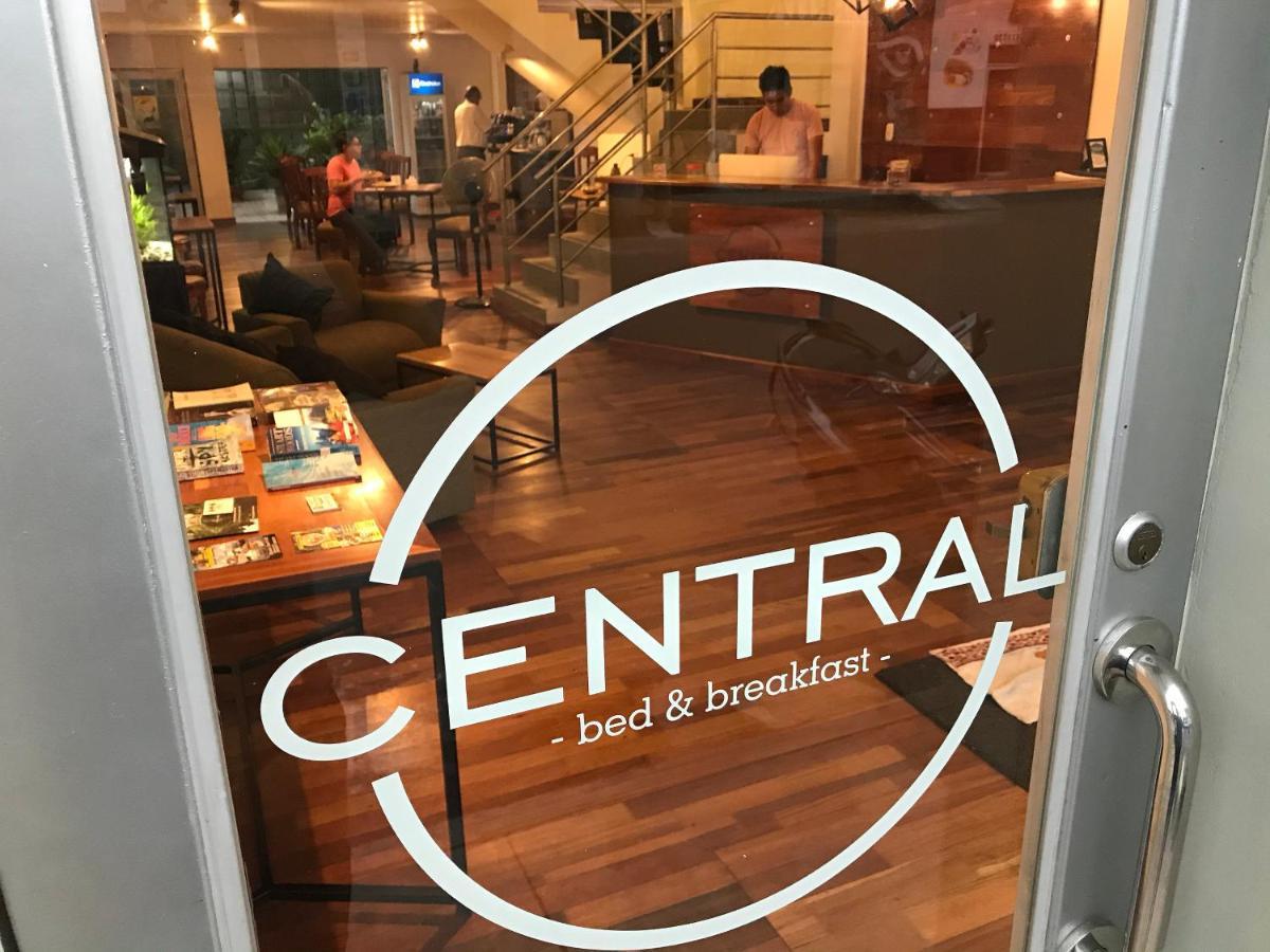 Central Bed & Breakfast Икитос Экстерьер фото